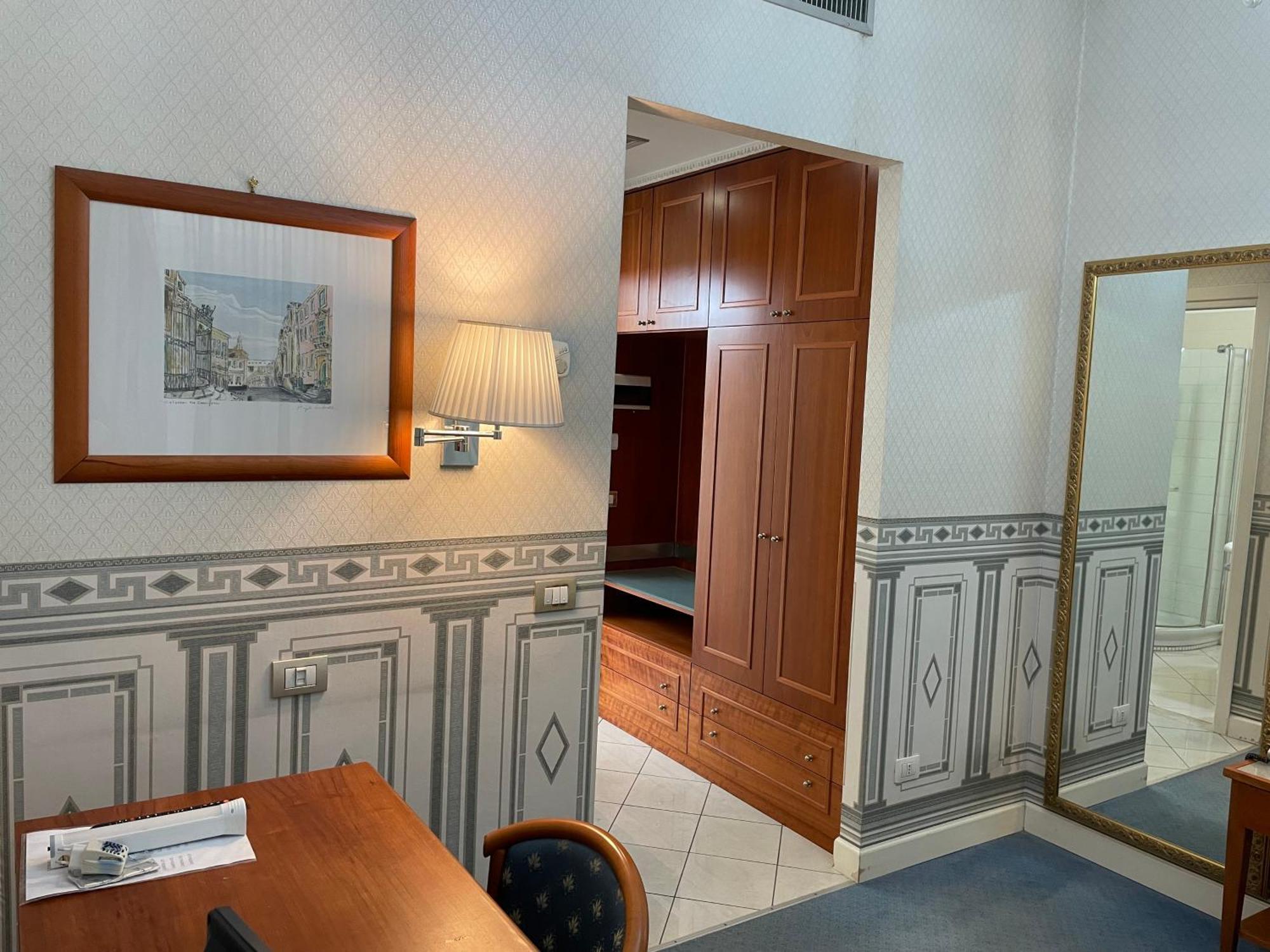 Hall 3* Catania