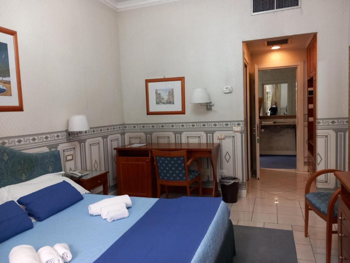 Casa de hóspedes Hall 3*